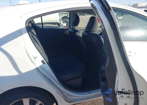 2015 Toyota Prius C Four from USA, damaged, VIN JTDKDTB35F1086351